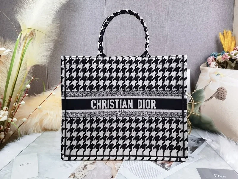 Christian Dior Saddle bags with a studded trim for a bold lookWF - Dior Bags - 712