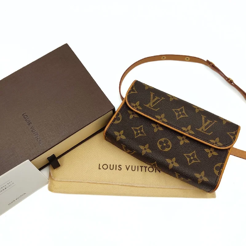 Ladies Louis Vuitton Capucines bags with gold - toned hardwareLOUIS VUITTON Louis Vuitton Louis Vuitton Florentine clutch bag in monogram canvas