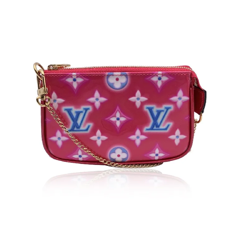 Louis Vuitton Twist bags with the iconic LV - turnlock closureLOUIS VUITTON Louis Vuitton Clutch Bag Pochette Accessoire