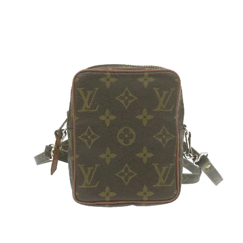 Ladies Louis Vuitton Capucines bags with a detachable shoulder strapLOUIS VUITTON Monogram Mini Posh Shoulder Bag No.202 LV Auth am788g