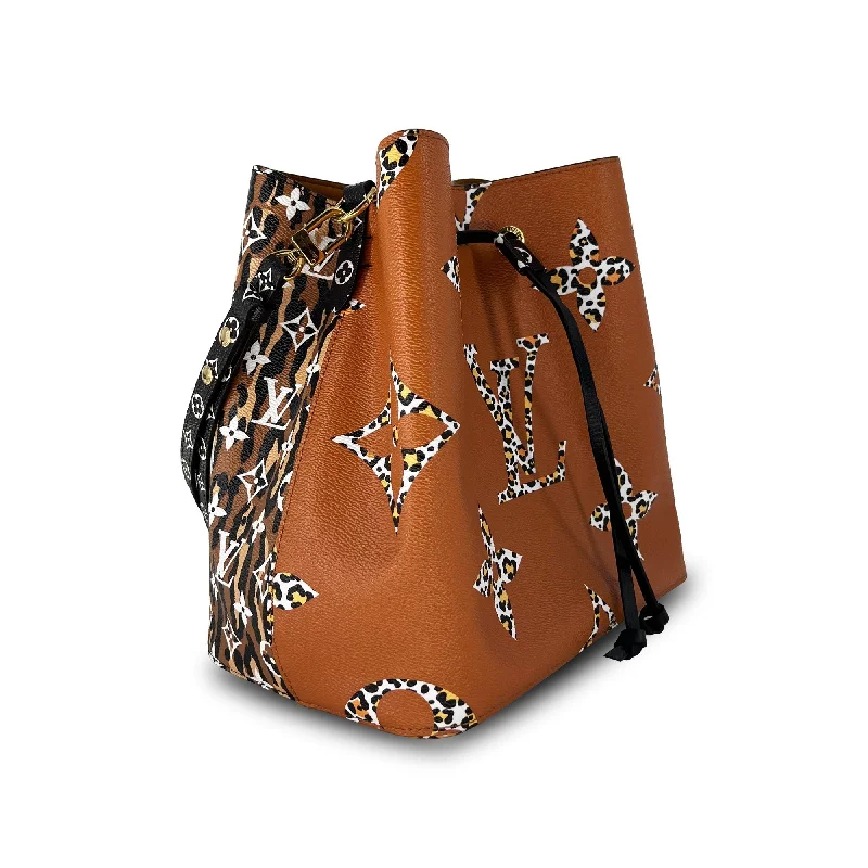 Louis Vuitton Petite Malle bags with a hard - shell structure for uniquenessLouis Vuitton limited edition caramel monogram jungle canvas neonoe bag