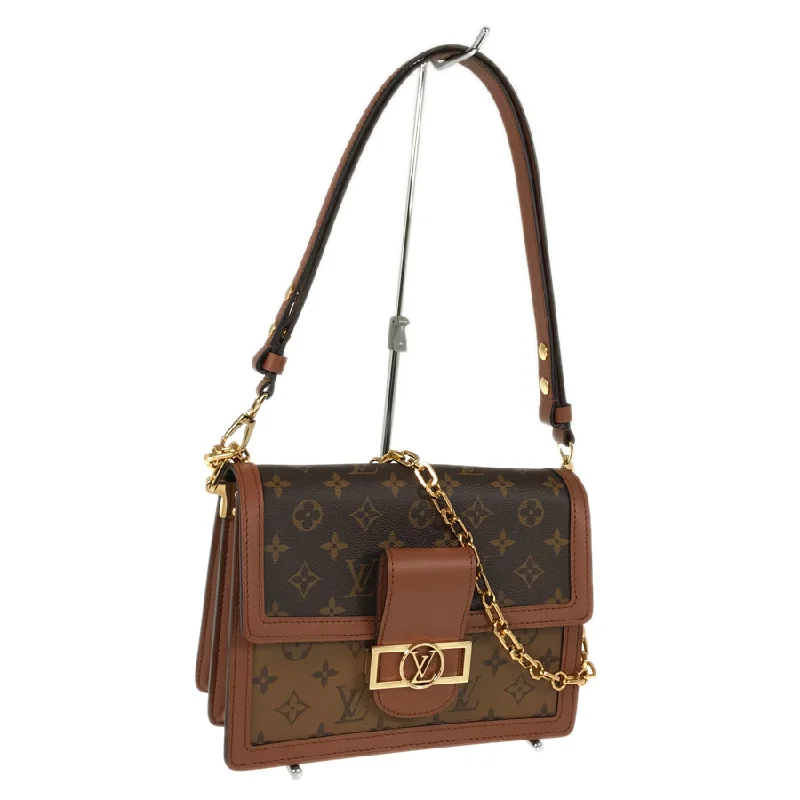 Ladies Louis Vuitton shoulder bags with a wide - width strap for comfortLOUIS VUITTON Monogram Dauphine MM M45958 Shoulder bag