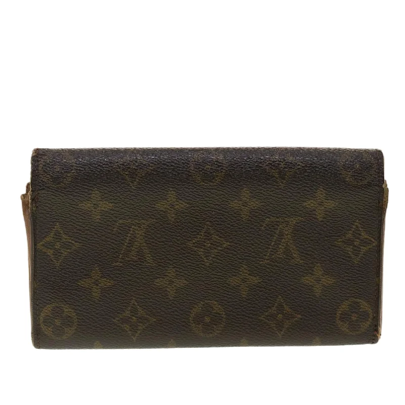 Louis Vuitton Petite Malle bags with a hard - shell structure for uniquenessLOUIS VUITTON Monogram Portefeiulle Sarah Long Wallet M66556 LV Auth 39485