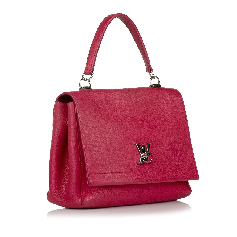 Ladies Louis Vuitton Capucines bags with a detachable shoulder strapLouis Vuitton LockMe II (SHG-RQp0IO)