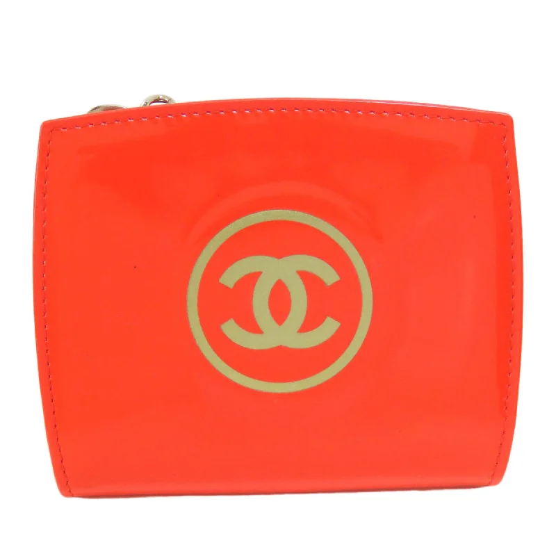 Chanel Lightweight Handbag for Daily ErrandsChanel Lightweight Handbag for Daily ErrandsChanel Coco Mark Bi-fold Wallet Enamel Women's