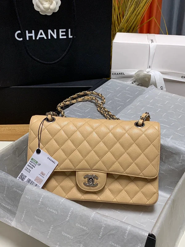 Chanel Lightweight Handbag for Daily ErrandsChanel Lightweight Handbag for Daily ErrandsChanel Bags