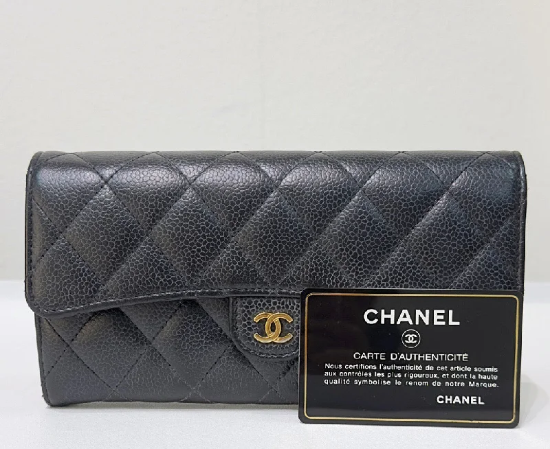 Chanel Medium Tote Bag for Office LadiesChanel Medium Tote Bag for Office LadiesChanel Classic Flap Long Wallet in GHW