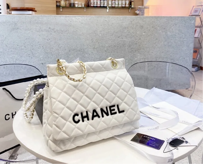 Chanel Vintage Inspired Handbag for Retro LoversChanel Vintage Inspired Handbag for Retro LoversChanel new Woman shoulder handbag