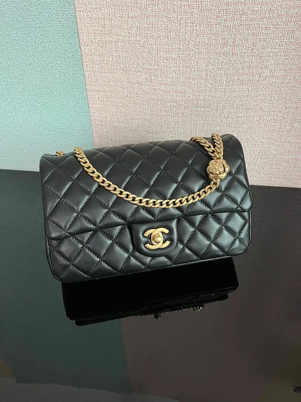 Chanel Black Handbag for Business MeetingsChanel Black Handbag for Business MeetingsChanel Bags