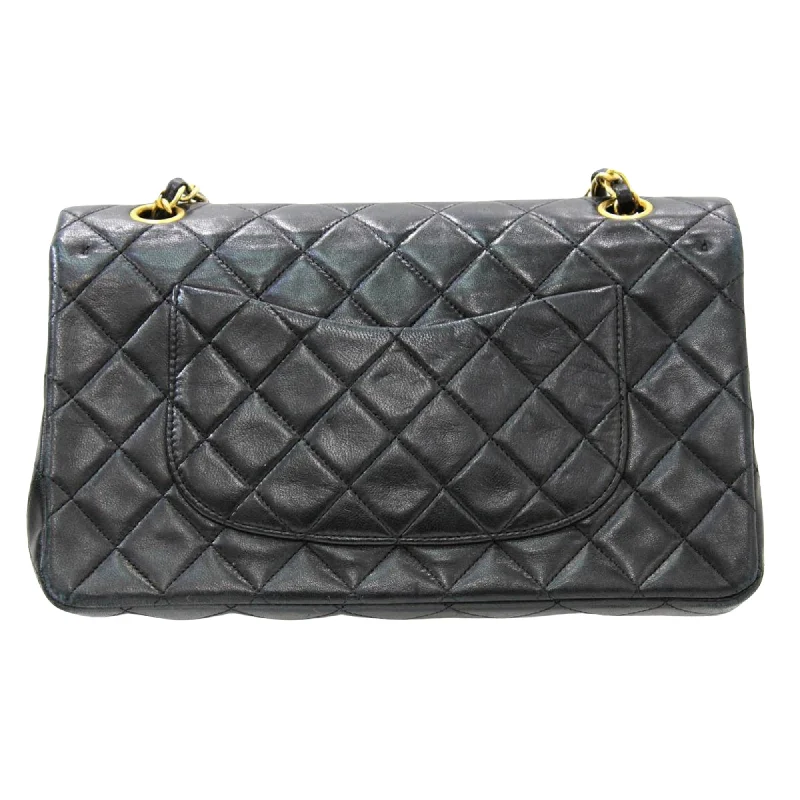 Chanel Lightweight Handbag for Daily ErrandsChanel Lightweight Handbag for Daily ErrandsCHANEL Double flap Shoulder Bag