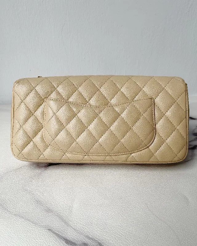 Chanel Classic Flap Bag for Evening PartyChanel Classic Flap Bag for Evening PartyChanel Classic Vintage Clutch East-west in Beige Color