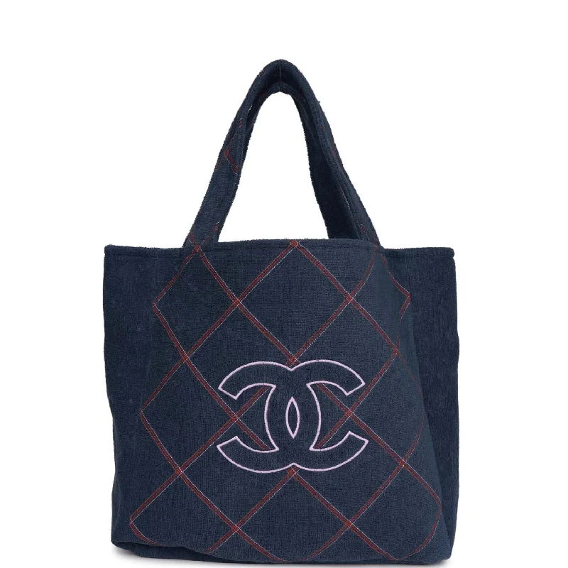 Chanel Classic Flap Bag for Evening PartyChanel Classic Flap Bag for Evening PartyChanel Coco Beach Tote Navy Terry Cloth with Towel/Pouch