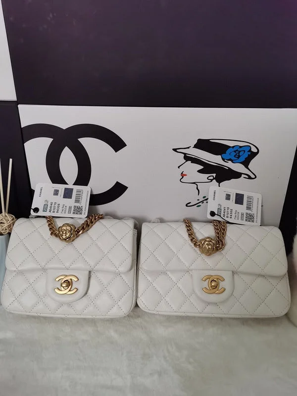 Chanel Quilted Leather Shoulder Bag for FashionistasChanel Quilted Leather Shoulder Bag for FashionistasChanel Bags