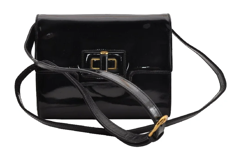 Gucci handbags for women with a patent - leather finishAuthentic Vintage GUCCI Shoulder Cross Body Bag Purse Enamel Leather Black 2537I