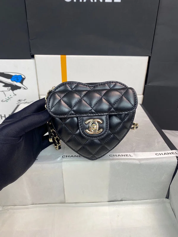 Chanel Black Handbag for Business MeetingsChanel Black Handbag for Business MeetingsChanel Bags