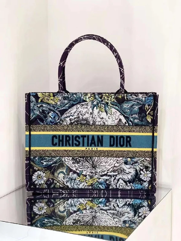 Christian Dior crossbody bags with a front - flap pocket for easy accessChristian Dior Tote Bag For Women