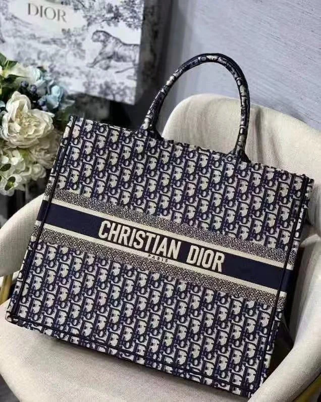 Christian Dior handbags with a back - pocket for quick storageChristian Dior Tote Bag For Women