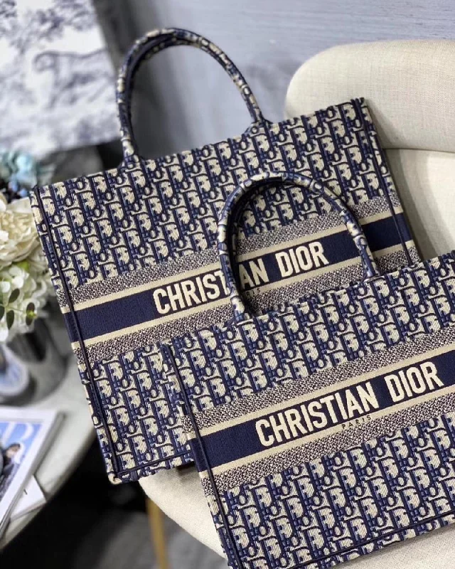 Christian Dior bags with a quilted pattern and gold - toned hardwareChristian Dior Tote Bag For Women