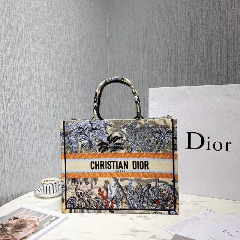 Stylish Christian Dior shoulder bags with a tassel - adorned zipperChristian Dior Tote Bag For Women